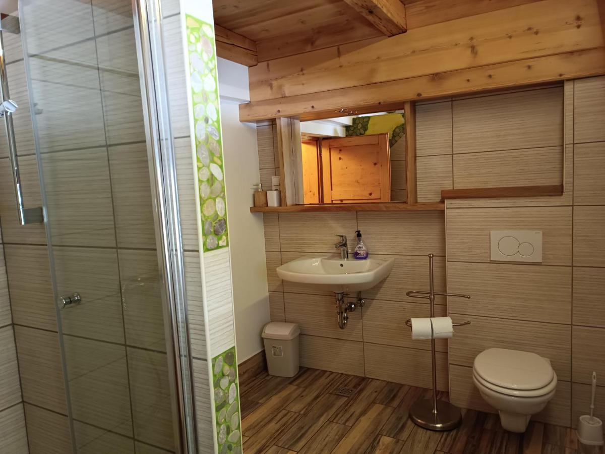 Pr Mocnk Hostel Bled Bagian luar foto