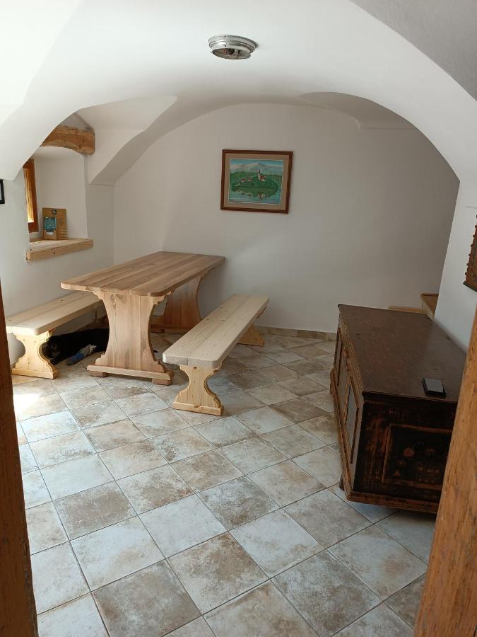 Pr Mocnk Hostel Bled Bagian luar foto
