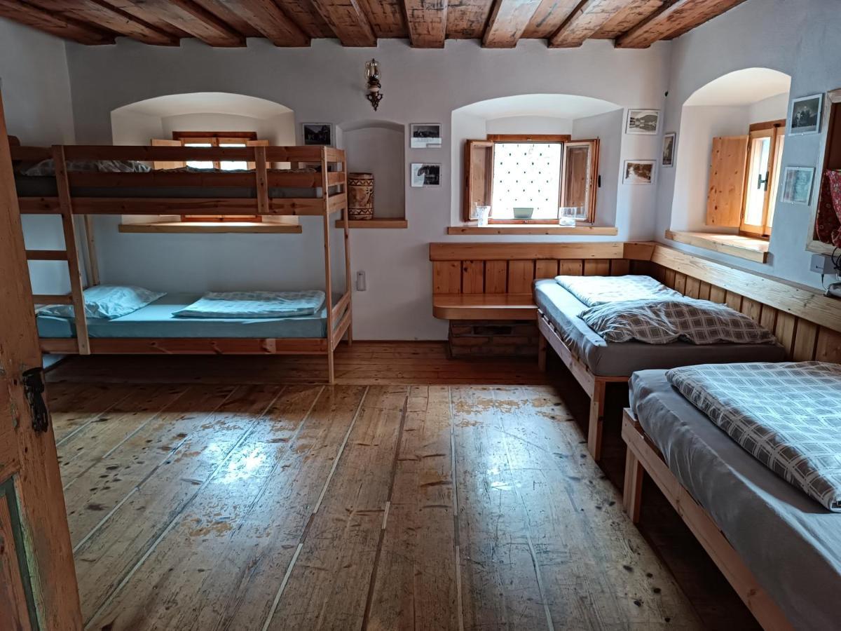 Pr Mocnk Hostel Bled Bagian luar foto